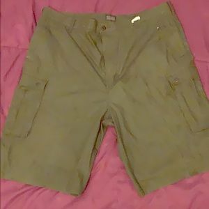 Men Levi Cargo Mid length Shorts